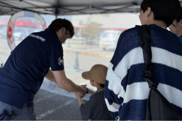 産業用ドローン展示、ドローン操縦体験